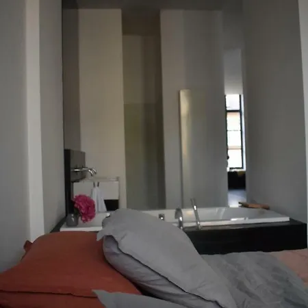 Josie Apartment